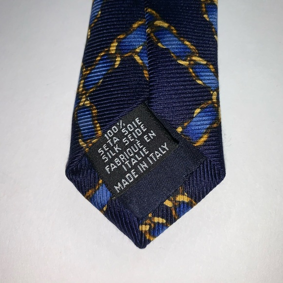 authentic CHANEL signature leather/chainlink TIE - Picture 3 of 5